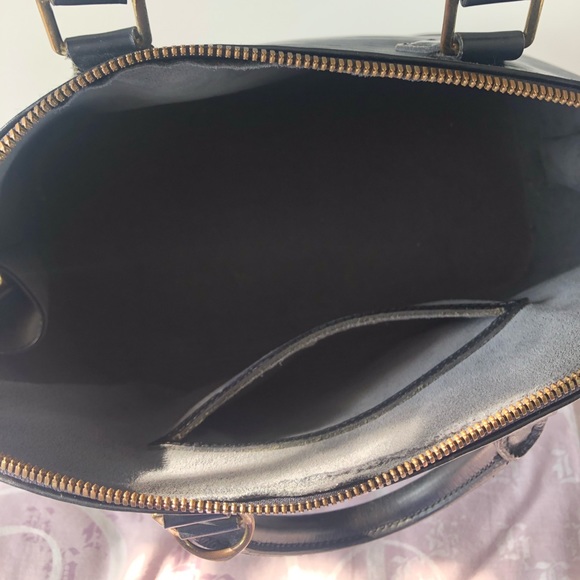 Louis Vuitton Alma Black Epi Leather Hand Bag - Picture 3 of 8